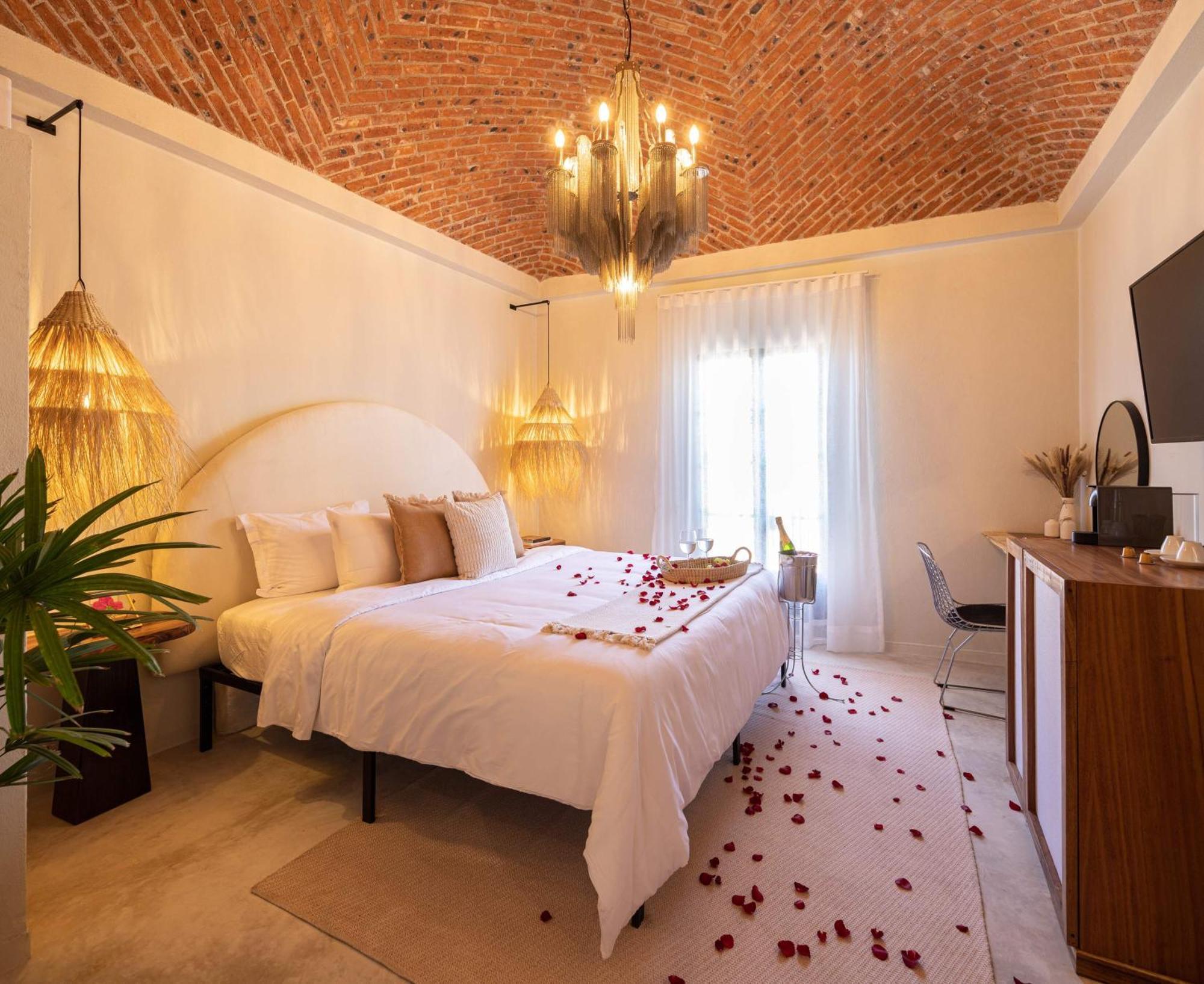 Holt Hotel Del Pueblito Альенде Экстерьер фото