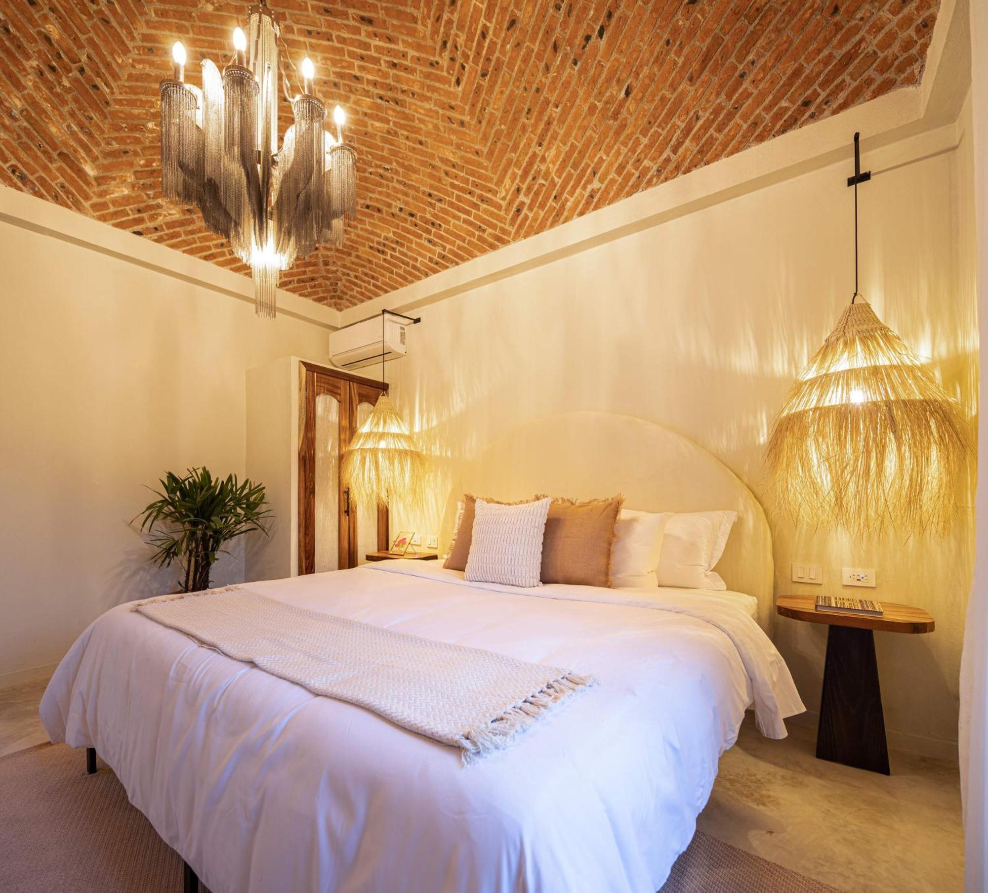 Holt Hotel Del Pueblito Альенде Экстерьер фото