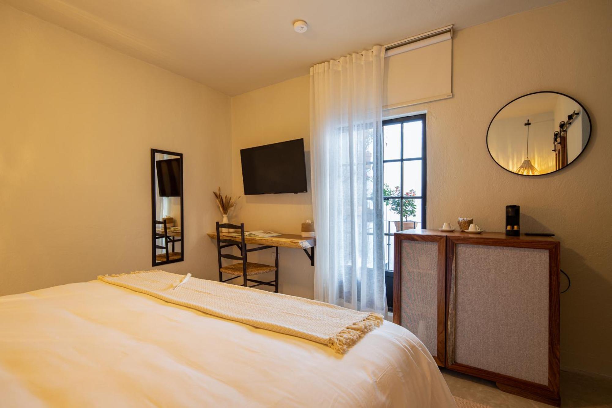 Holt Hotel Del Pueblito Альенде Экстерьер фото