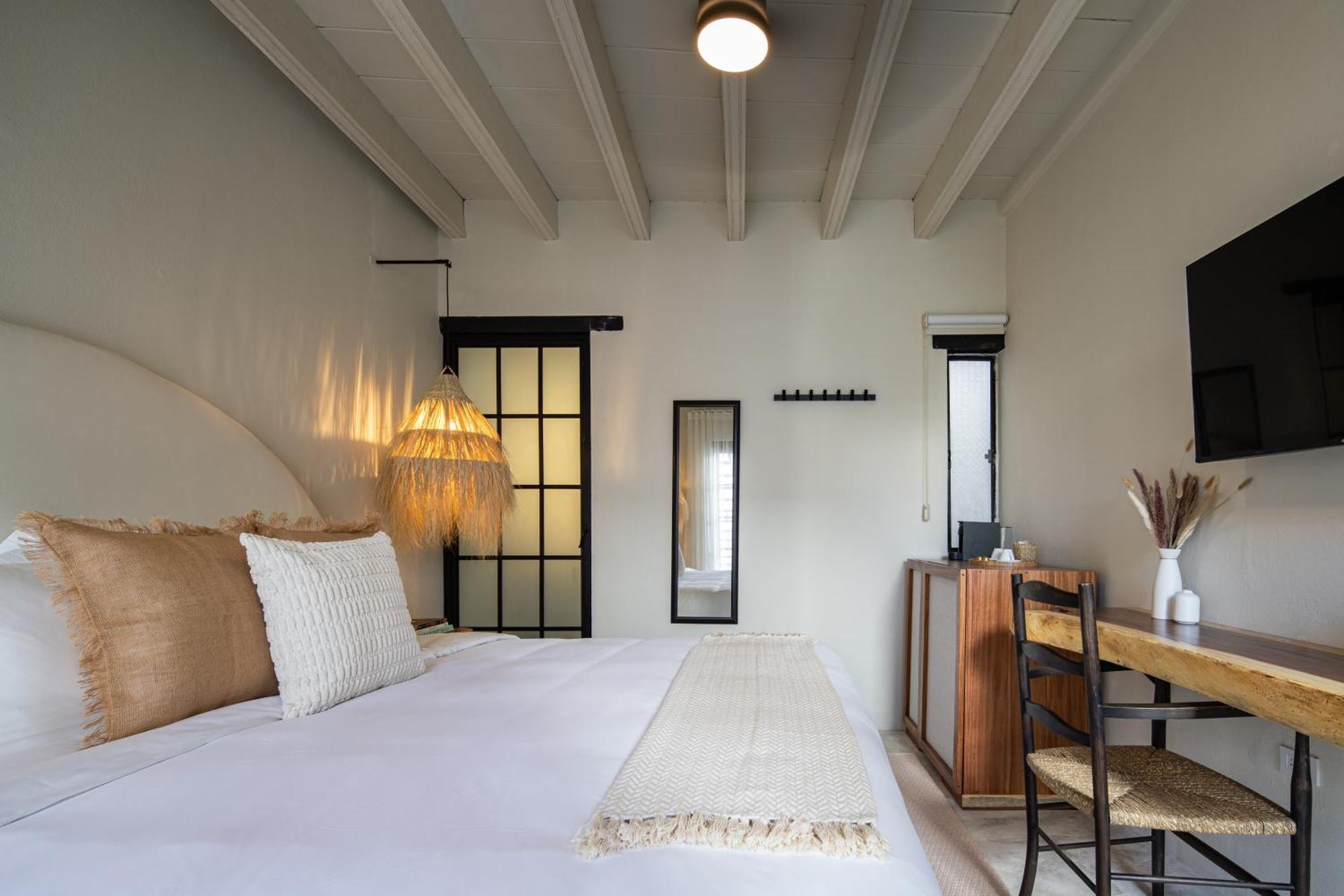 Holt Hotel Del Pueblito Альенде Экстерьер фото