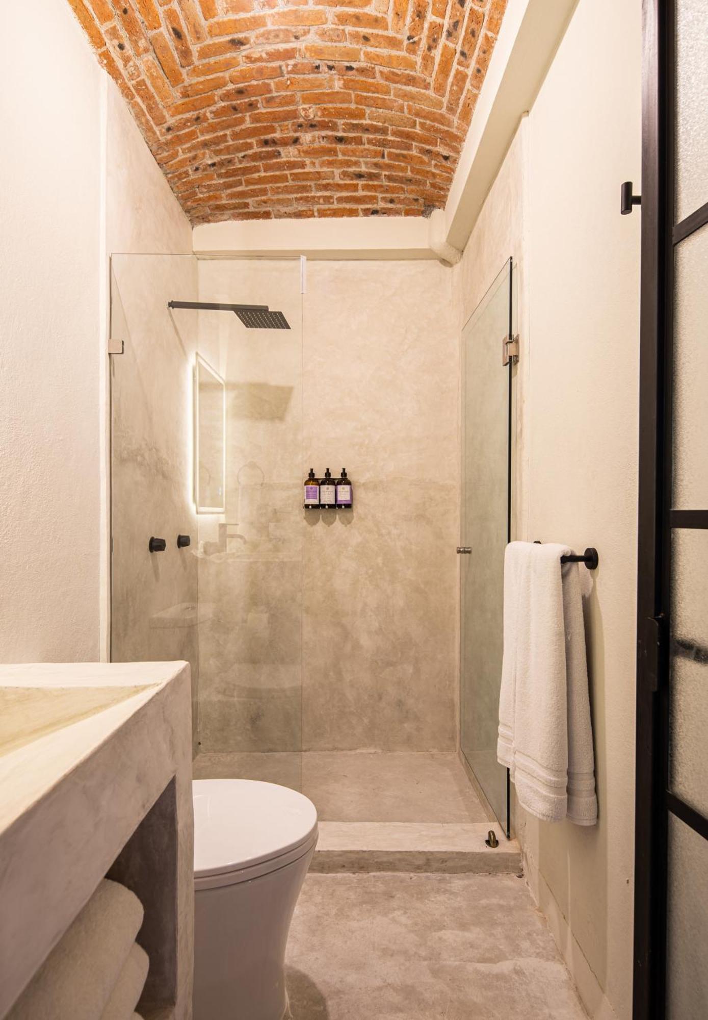 Holt Hotel Del Pueblito Альенде Экстерьер фото