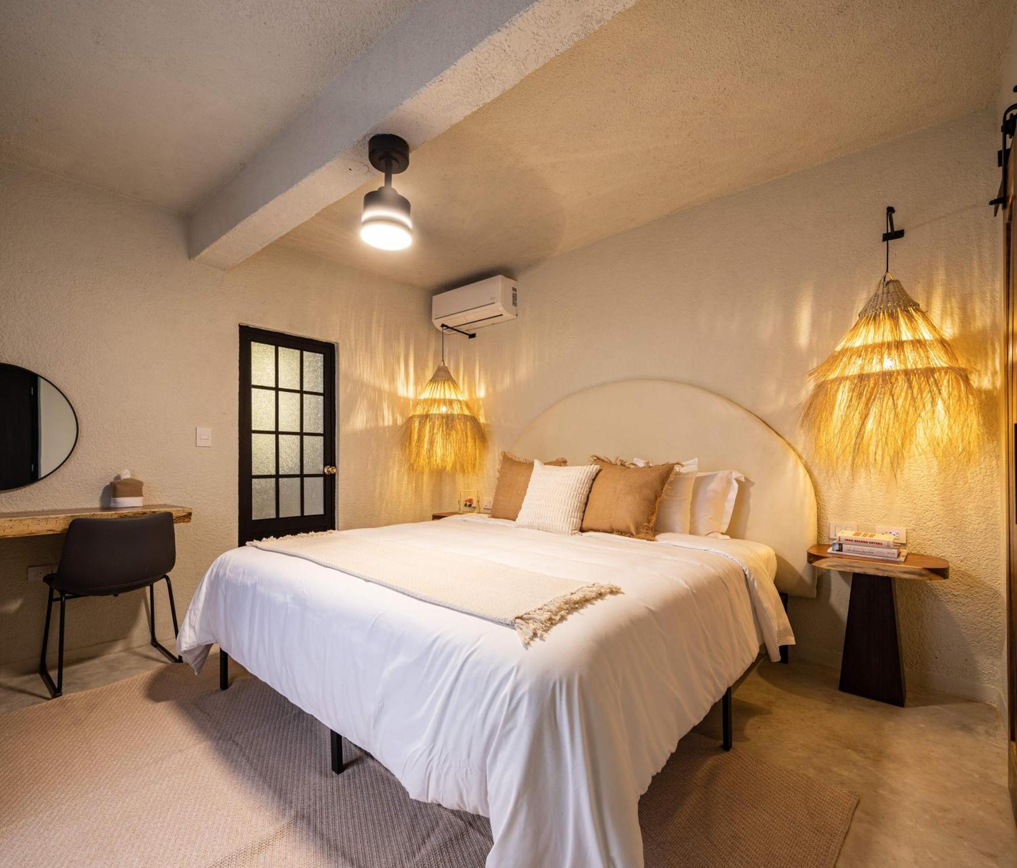 Holt Hotel Del Pueblito Альенде Экстерьер фото