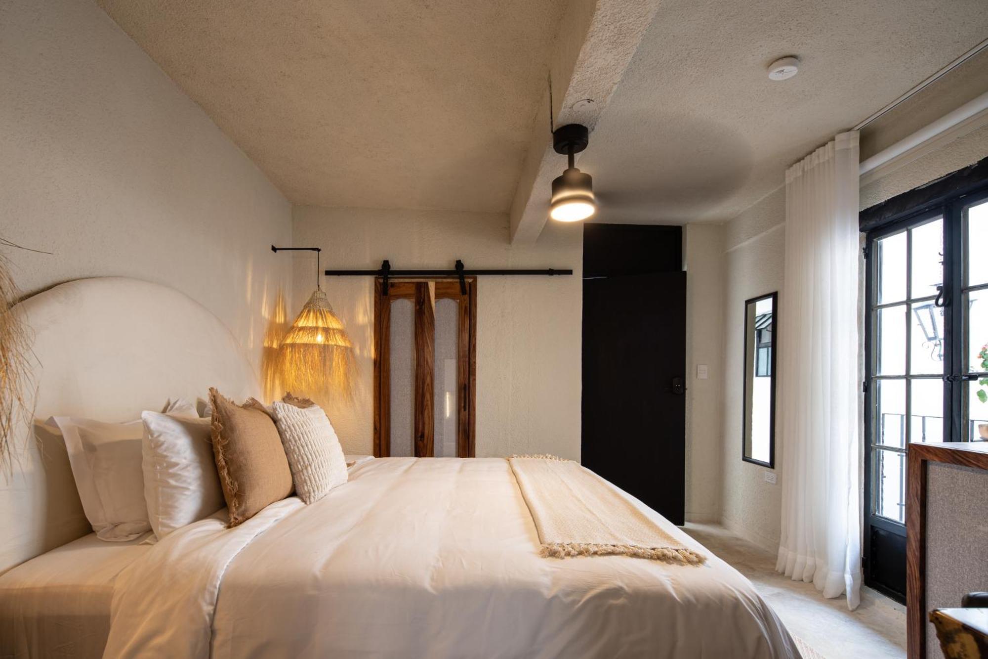 Holt Hotel Del Pueblito Альенде Экстерьер фото